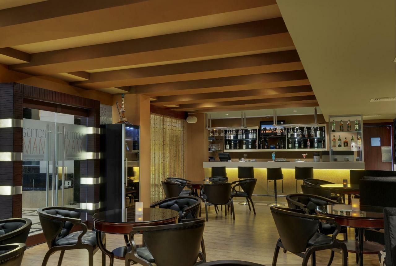 Royalton Hyderabad Abids Hotel Luaran gambar